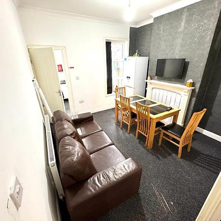 Three Rose Manor At Warwick Road Near Birmingham Airport Hotel Buitenkant foto